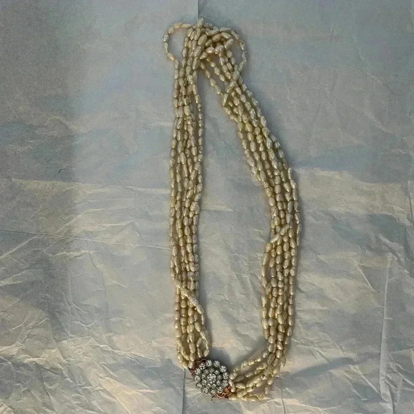 Rare Vintage Baroque pearl necklace with brooch closure - Picture 3 of 11